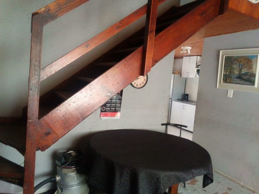  Bedroom Property for Sale in Valhalla Park Western Cape
